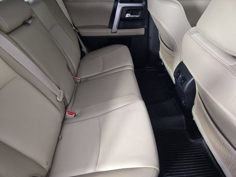 Used 2018 Toyota 4Runner SR5 Premium AWD/4WD image 33