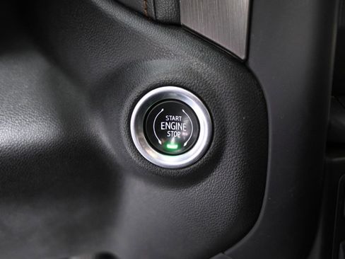 Used 2021 GMC Sierra 3500 AT4 image 38