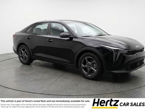 Used 2025 Kia K4 LXS image 1
