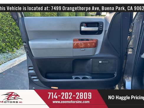 Used 2019 Toyota Sequoia Platinum w/ Carpet Mat Package (TMS) AWD/4WD image 63
