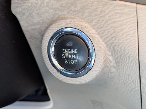 Used 2010 Toyota Venza AWD image 27