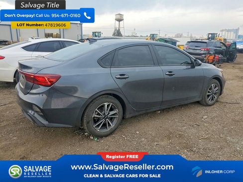 Used 2023 Kia Forte LXS FWD image 4