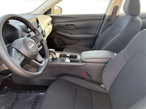 Used 2025 Nissan Sentra S image 10
