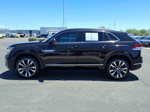 Certified 2022 Volkswagen Atlas Cross Sport SEL Premium R-Line AWD/4WD image 4