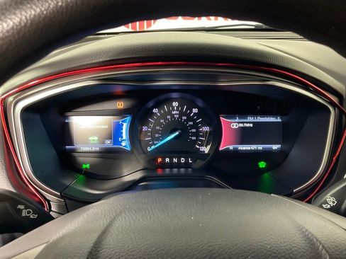 Used 2019 Ford Fusion SE FWD image 26
