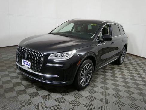 Used 2023 Lincoln Corsair Reserve w/ Towing Package image 7