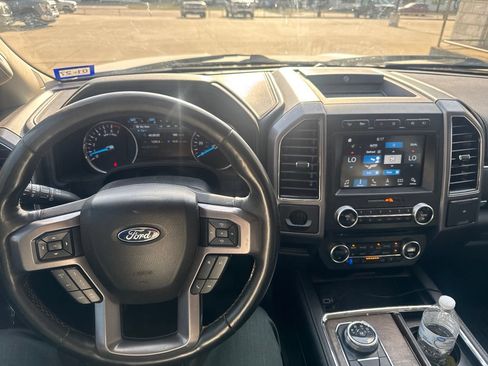 Used 2018 Ford Expedition Max Platinum AWD/4WD image 11