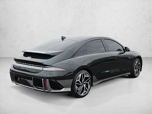 Used 2023 Hyundai Ioniq 6 Limited image 5