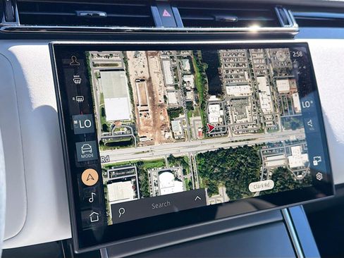 Used 2024 Land Rover Range Rover Velar Dynamic SE image 32