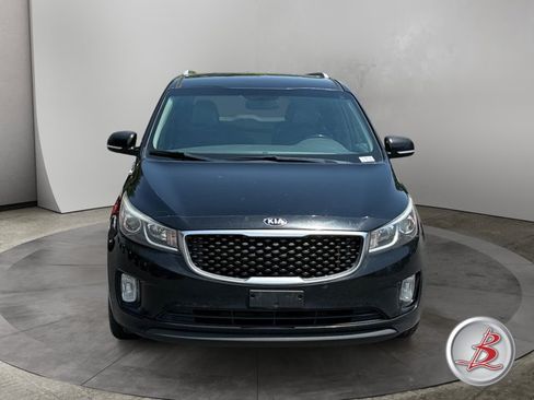 Used 2016 Kia Sedona EX FWD image 2