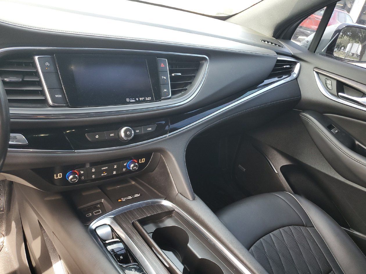 Used 2024 Buick Enclave Avenir w/ Trailering Package, 5000 lbs. FWD image 26