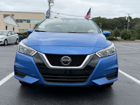 Used 2021 Nissan Versa SV FWD image 2