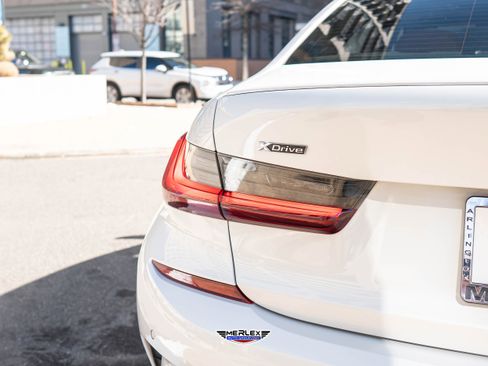 Used 2022 BMW 330e xDrive w/ M Sport Package image 49