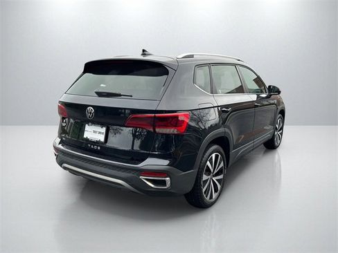 Used 2022 Volkswagen Taos SE image 7