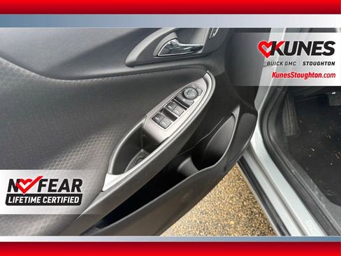 Used 2024 Chevrolet Malibu LT image 4