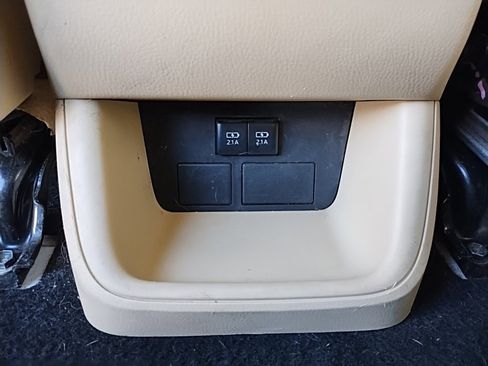 Used 2018 Toyota Highlander Plus image 43