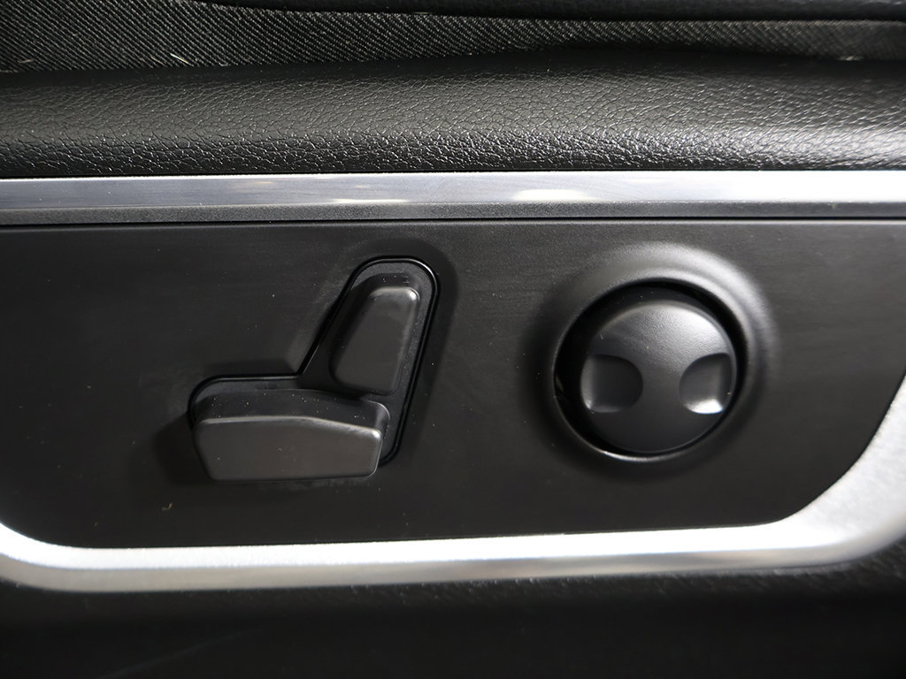 Used 2023 RAM 1500 Laramie AWD/4WD image 36