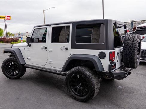 Used 2018 Jeep Wrangler Unlimited Sport S AWD/4WD image 12