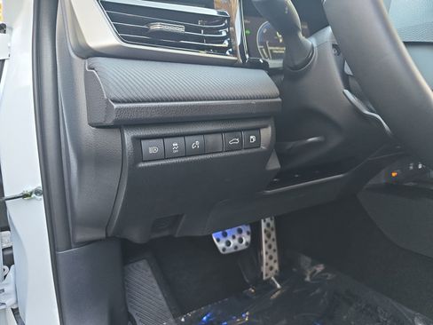 Used 2025 Toyota Camry SE image 30