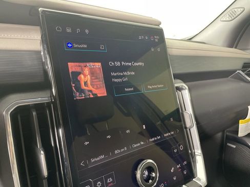 New 2025 GMC Acadia Elevation image 13