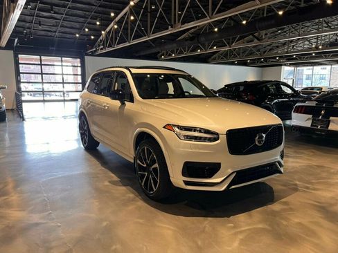 Used 2023 Volvo XC90 T8 Ultimate image 8