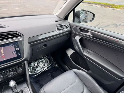 Used 2019 Volkswagen Tiguan SEL Premium image 10