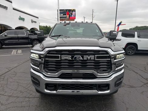 New 2026 RAM 2500 Big Horn AWD/4WD image 5