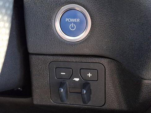 Used 2022 Toyota Tundra Limited image 25