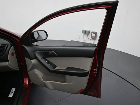 Used 2010 Kia Forte EX image 27