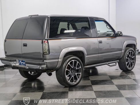 Used 1995 Chevrolet Tahoe 4WD 2-Door image 9