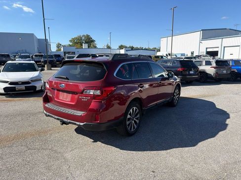 Used 2017 Subaru Outback 3.6R Limited AWD/4WD image 3