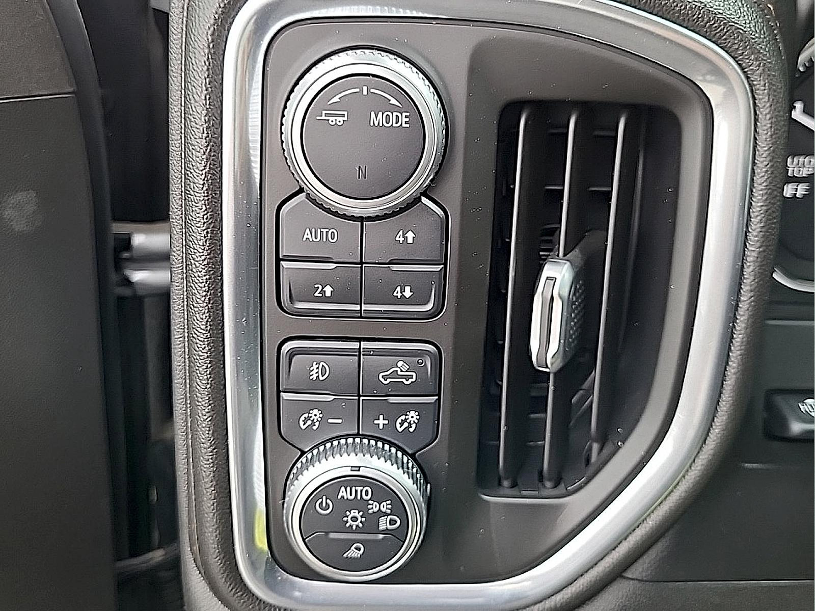 Used 2021 GMC Sierra 1500 AT4 w/ AT4 Premium Package AWD/4WD image 20