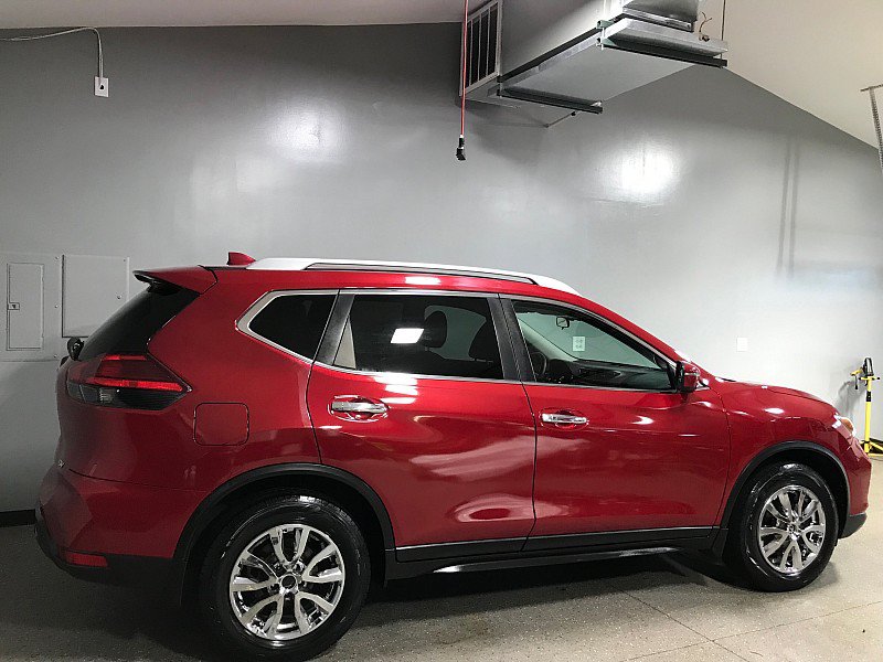 Used 2017 Nissan Rogue SV FWD image 3