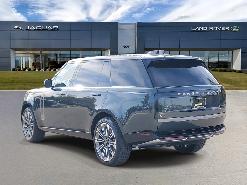 New 2027 Land Rover Range Rover Long Wheelbase SE AWD/4WD image 4