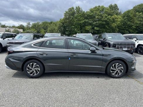 New 2026 Hyundai Sonata Blue FWD image 2