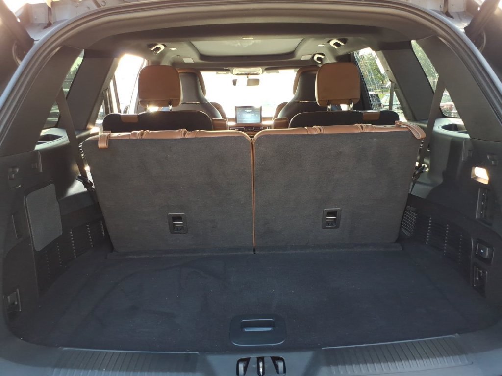 Used 2023 Lincoln Aviator Reserve w/ Equipment Group 201A AWD/4WD image 14