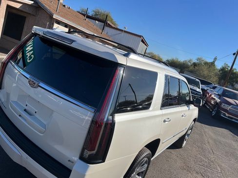Used 2015 Cadillac Escalade Premium image 52