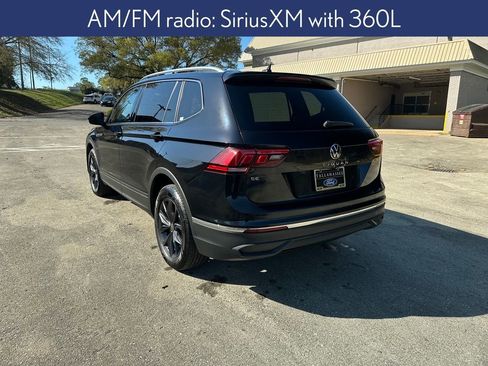 Used 2023 Volkswagen Tiguan SE image 2