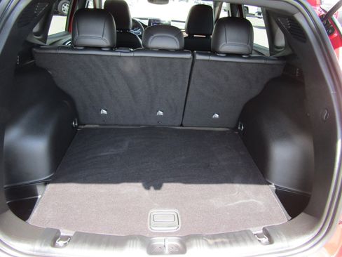 Used 2025 Jeep Compass Limited AWD/4WD image 12
