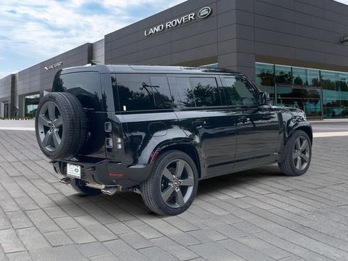 New 2025 Land Rover Defender 110 V8 AWD/4WD image 5