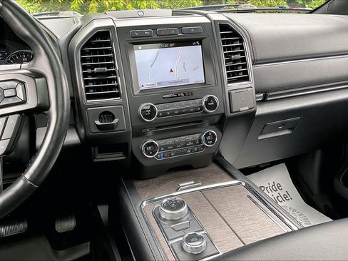 Used 2018 Ford Expedition Max Limited w/ Equipment Group 301A AWD/4WD image 6