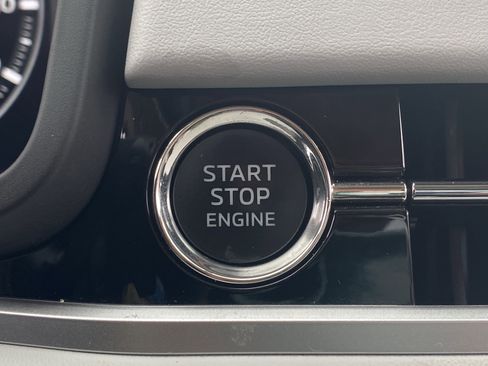 Used 2023 Mitsubishi Outlander SEL image 10