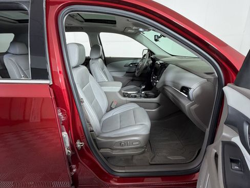 Used 2021 Chevrolet Traverse Premier w/ LPO, Floor Liner Package FWD image 5