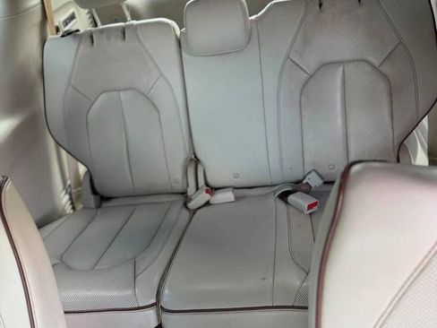 Used 2017 Chrysler Pacifica Limited FWD image 13