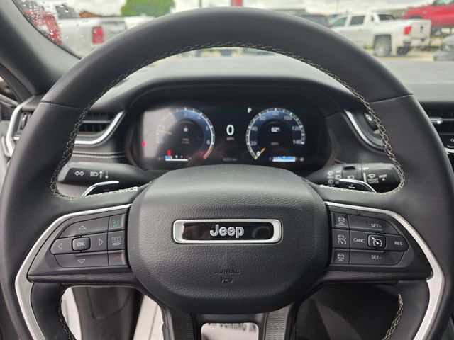Used 2024 Jeep Grand Cherokee Altitude AWD/4WD image 15