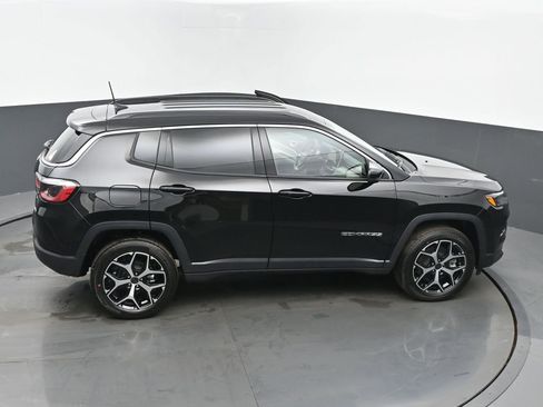 New 2026 Jeep Compass Limited image 43