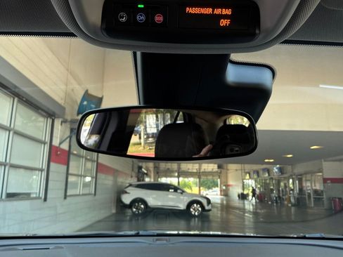 Used 2025 Buick Encore GX Preferred FWD image 15