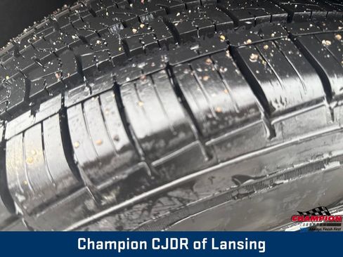 Used 2024 Buick Envision Preferred image 30