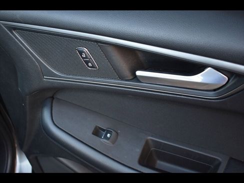 Used 2017 Ford Edge SE image 35