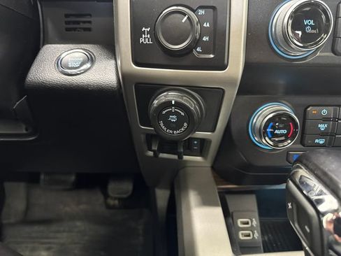 Used 2019 Ford F150 Lariat w/ Equipment Group 502A Luxury AWD/4WD image 38